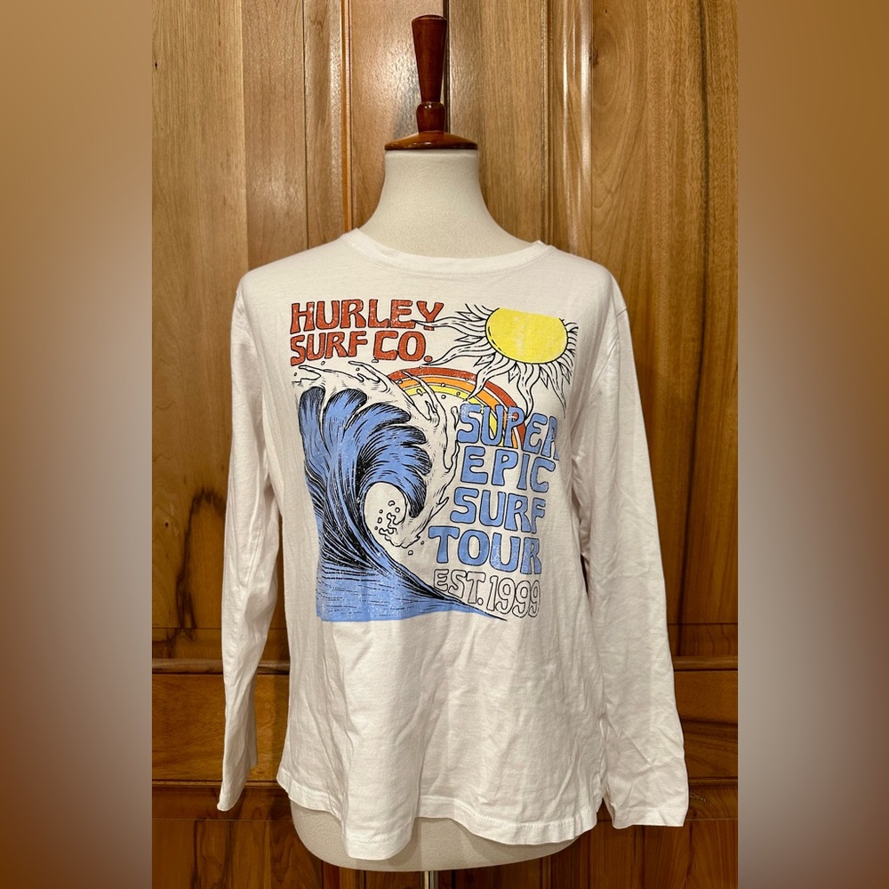 Hurley - Sun & Wave Super Epic Surf Tour Longsleeve Tee - EUC - M